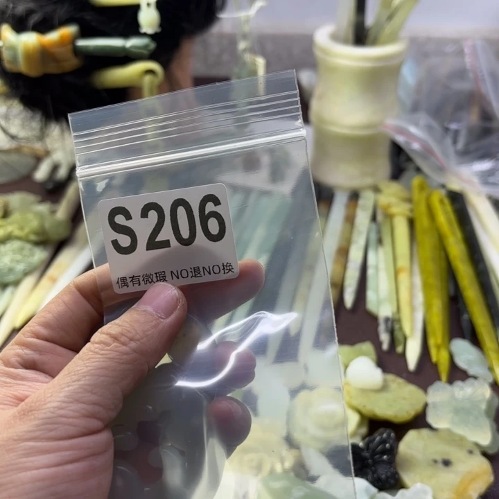 蛇纹石玉发饰合金冰*娃