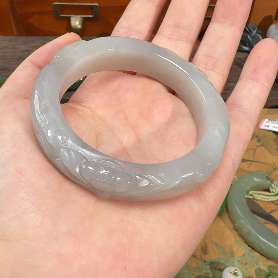 和田玉手镯未镶嵌52