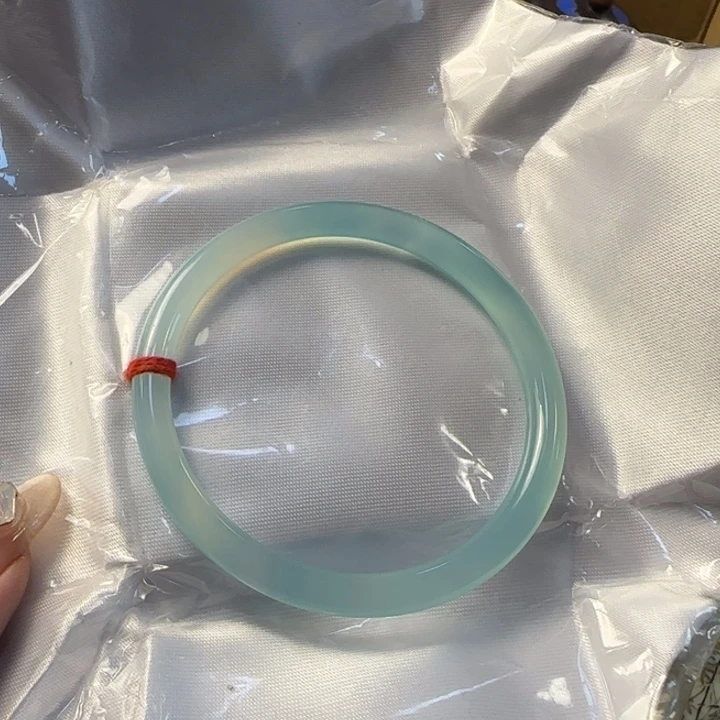 聪**年如图所示所拍即所得