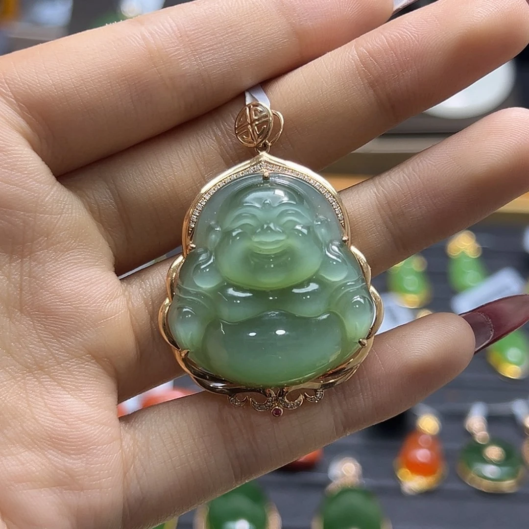 和田玉18K金镶嵌吊坠(赠链)