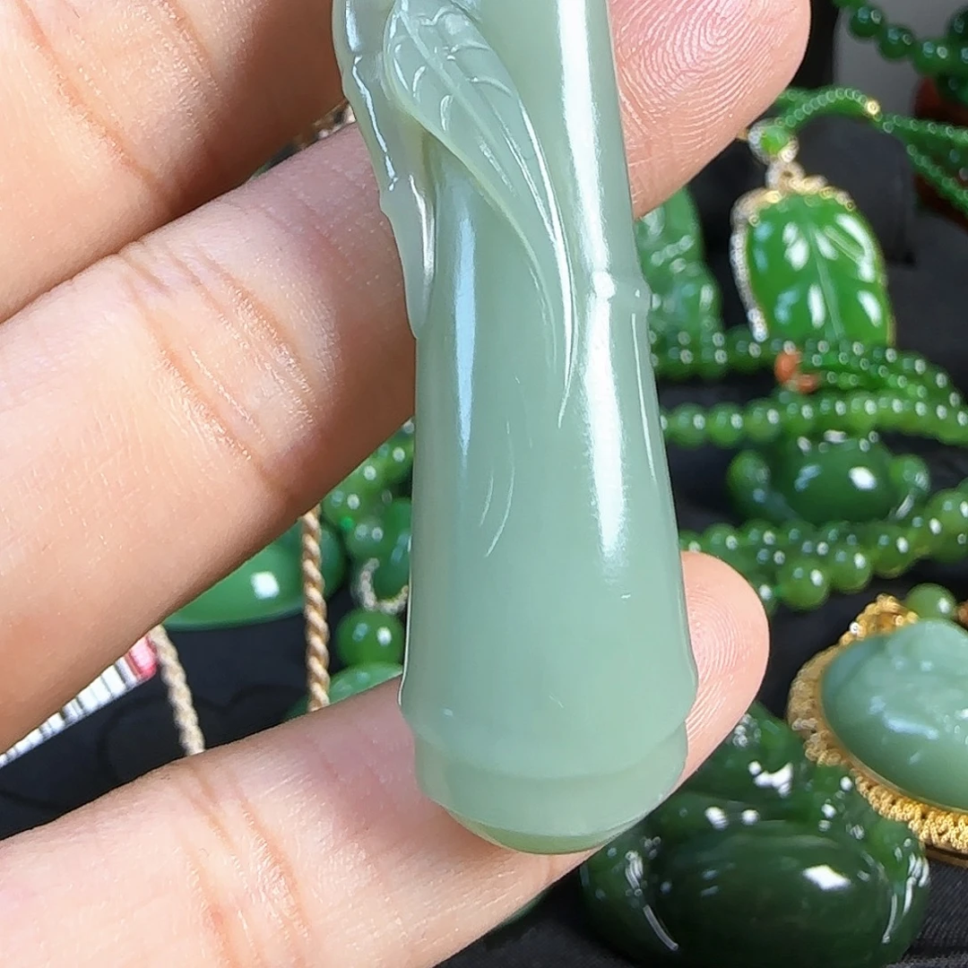 和田玉（碧玉）未镶嵌颈饰