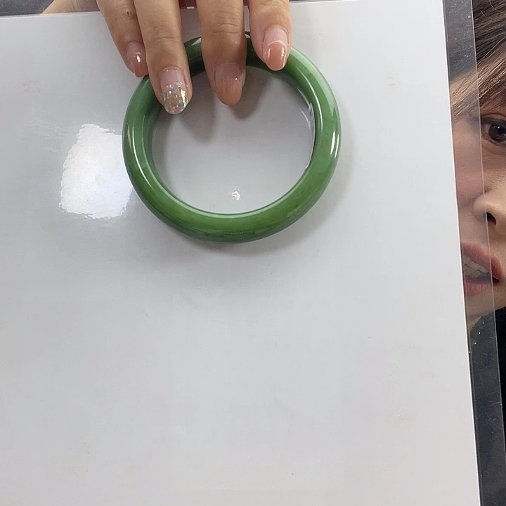 芯****未镶嵌手镯和田玉