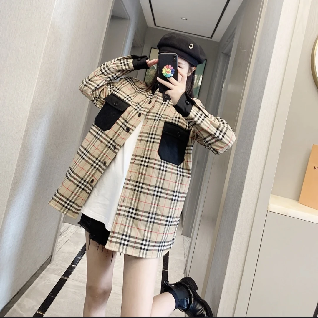 95新 BURBERRY/博柏利  yd0100 经典格纹棉服 s码 轻微污渍 95新