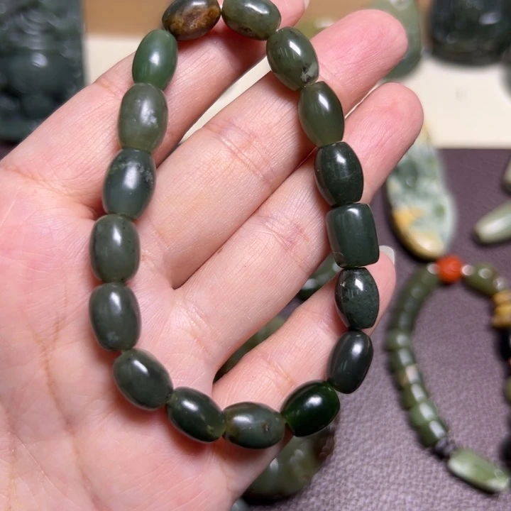 岫岩河磨玉（透闪石质玉）未镶嵌颈饰