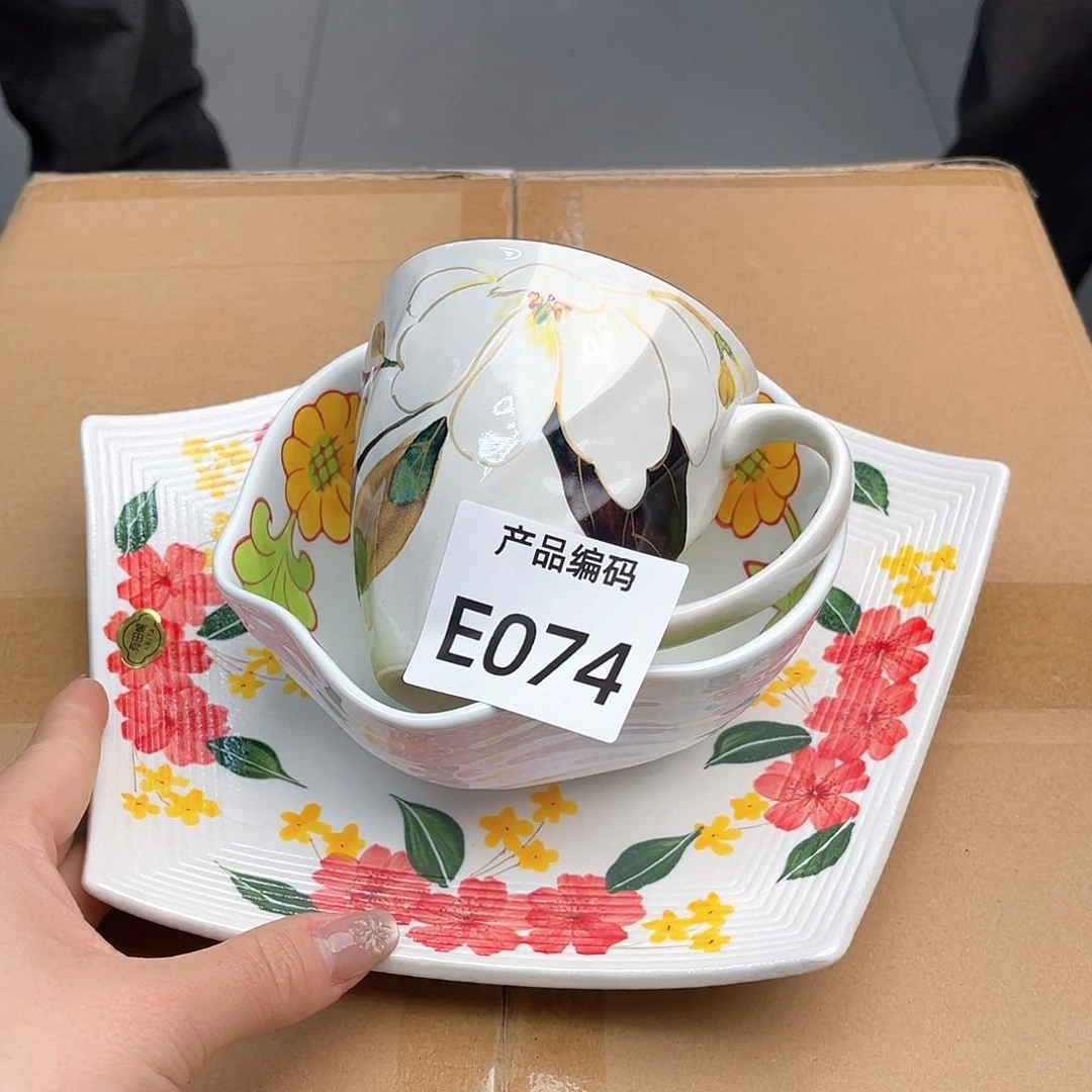 瓷片阿**慢哦哦哦哦哦哦哦