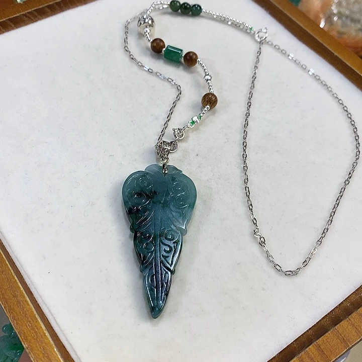 翡翠未镶嵌颈饰翡翠吊坠