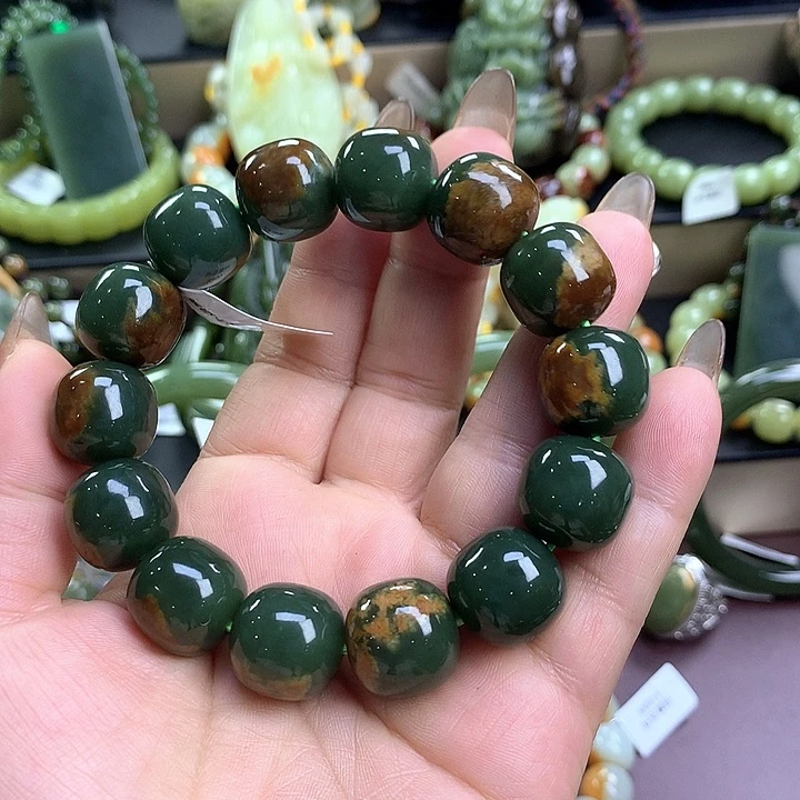 用***6手串未镶嵌透闪石质玉