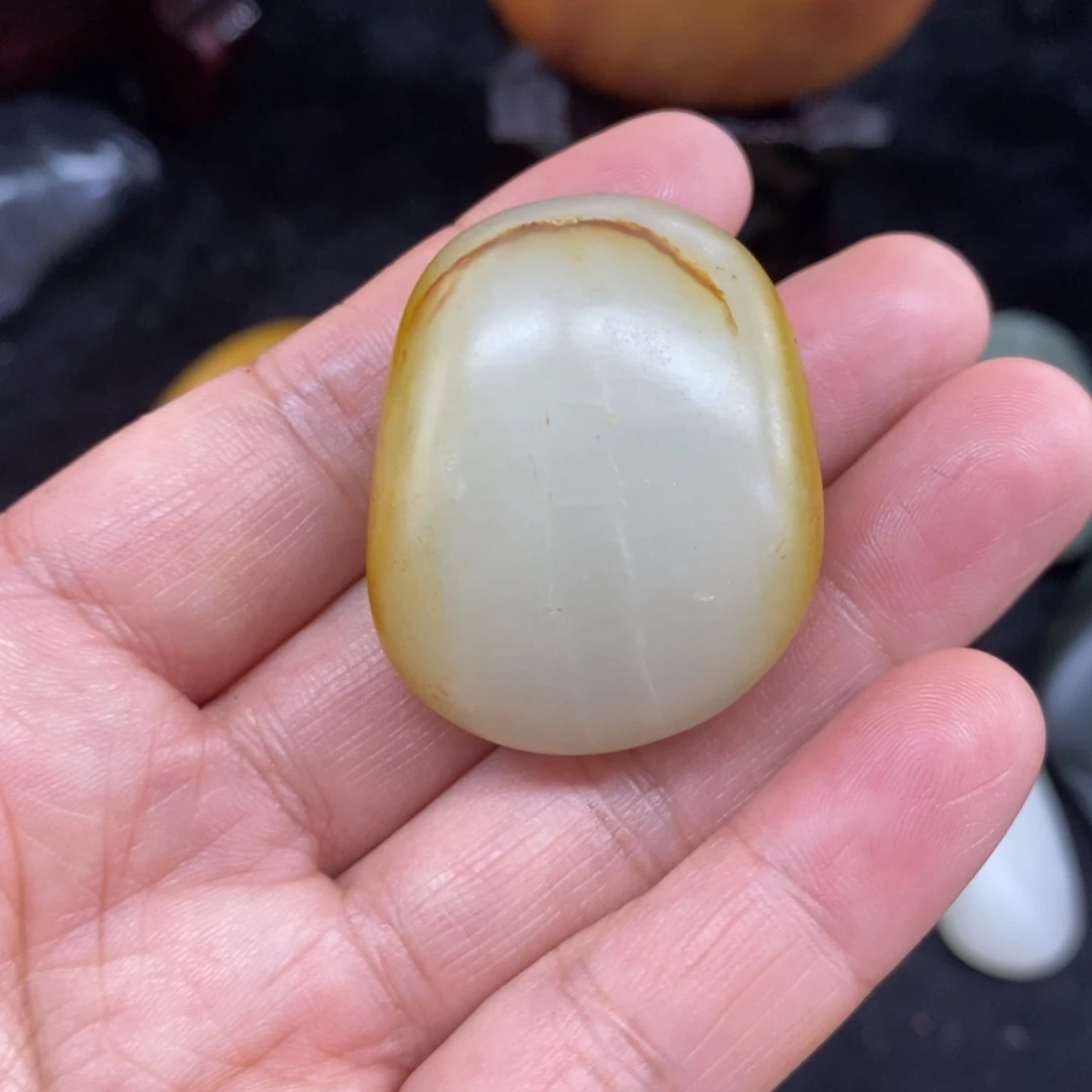 未镶嵌和田玉（糖玉）挂件