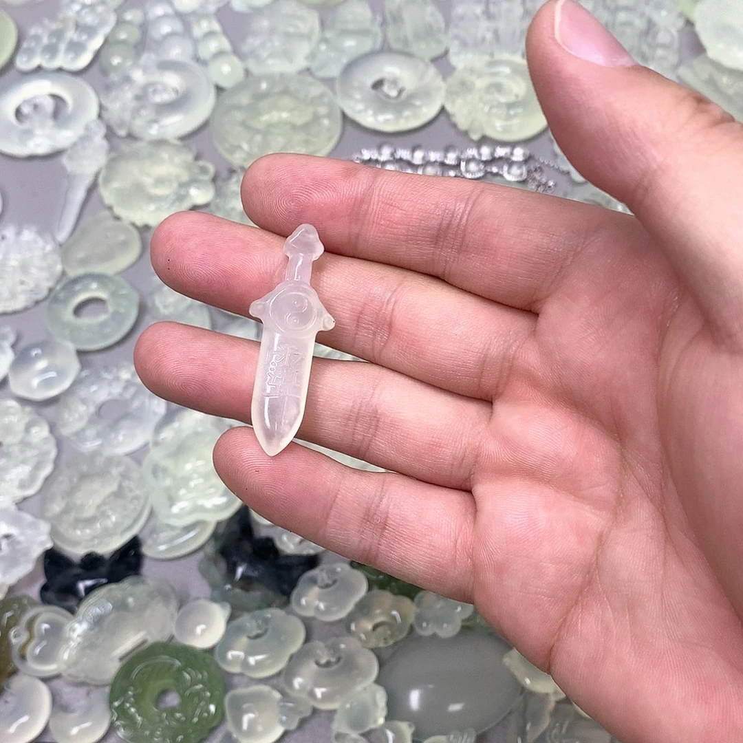 蛇纹石玉颈饰未镶嵌逍**在