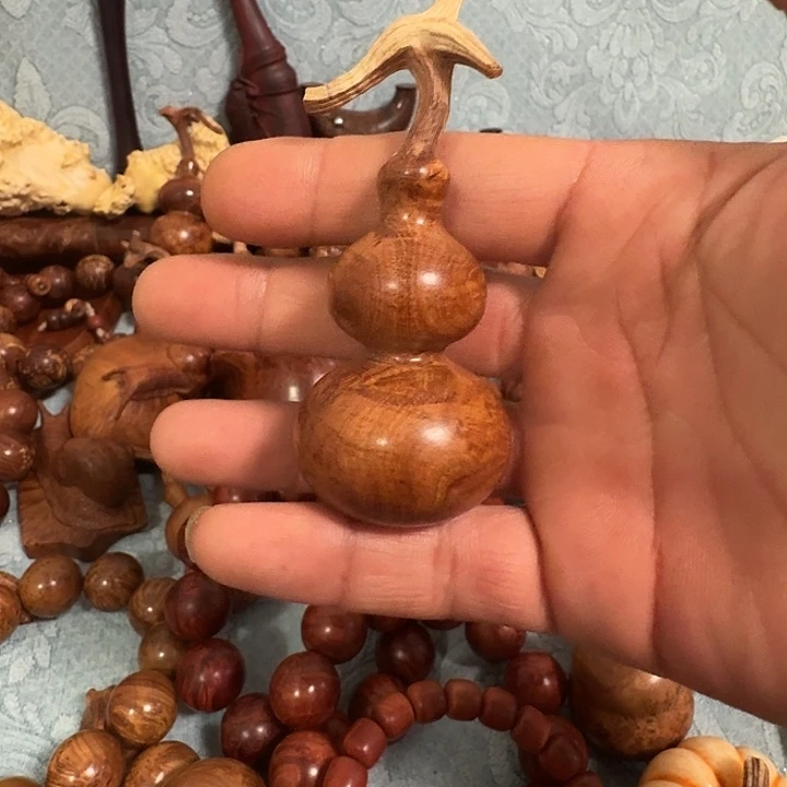 云***清木麻梨疙瘩纯手雕刻葫芦手把件