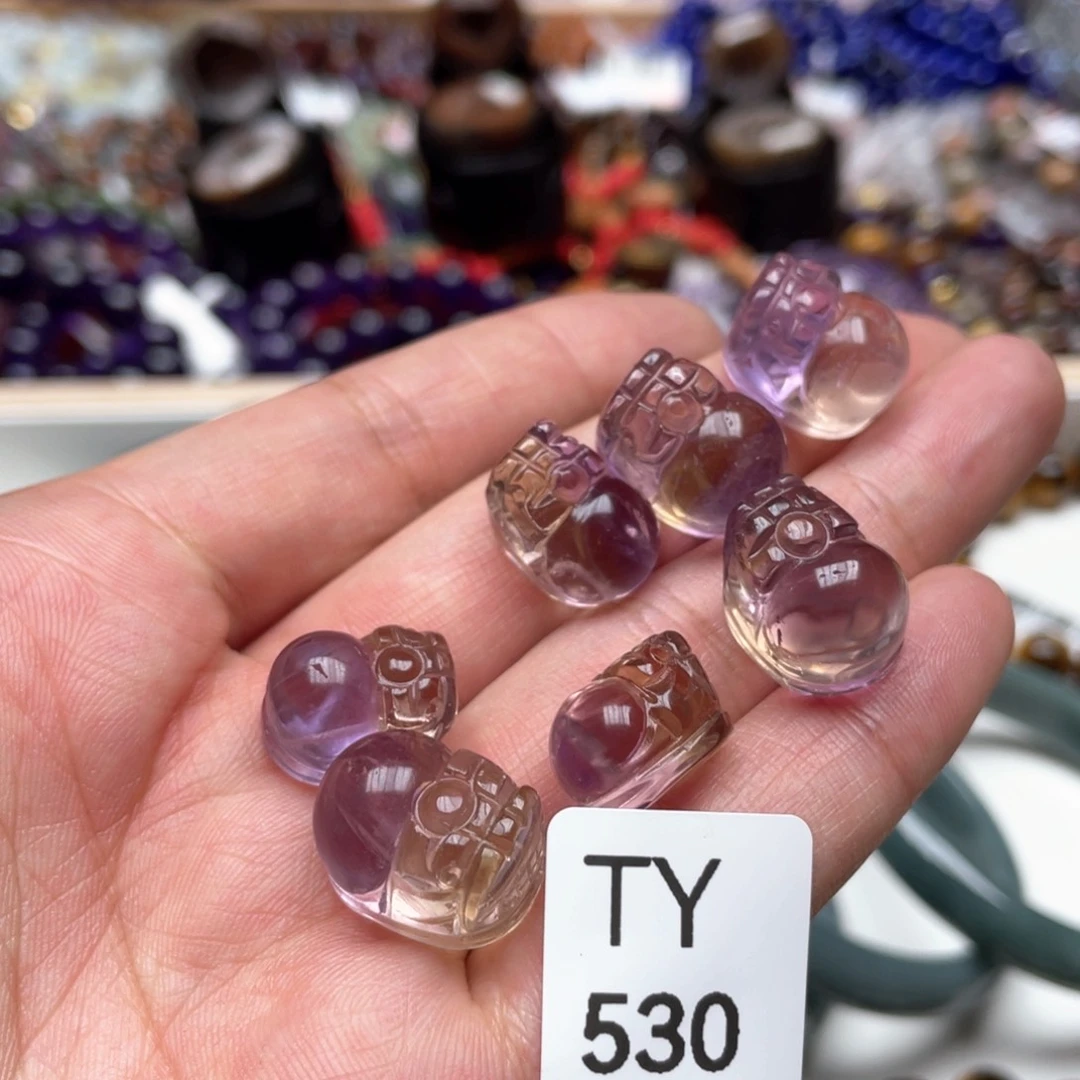 水晶多样性发一只未镶嵌