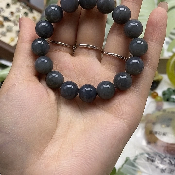 麦***仙和田玉未镶嵌手链