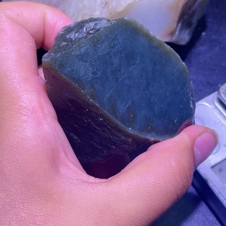 和田玉未镶嵌珠宝半成品