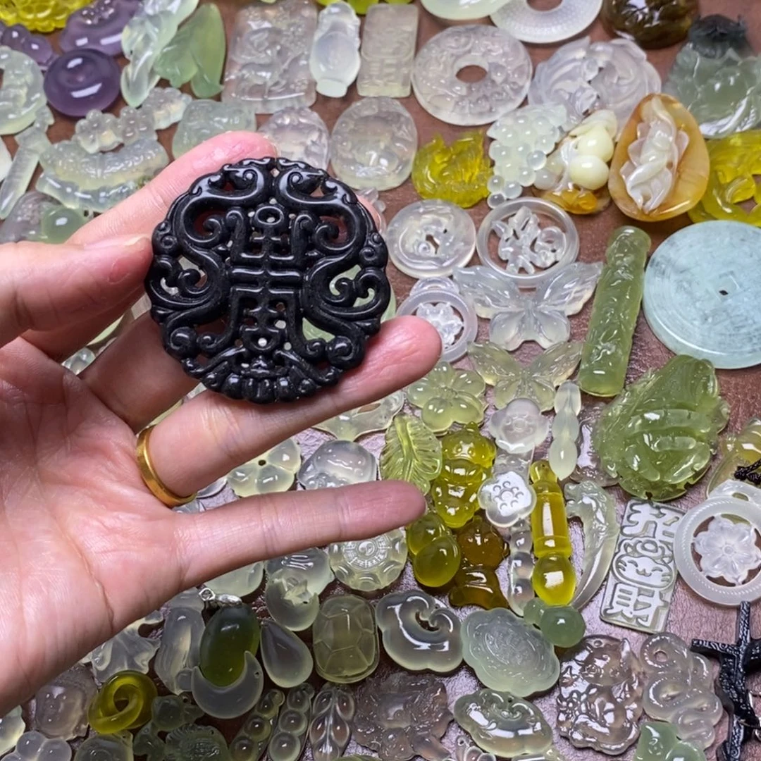 蛇纹石玉合金项链