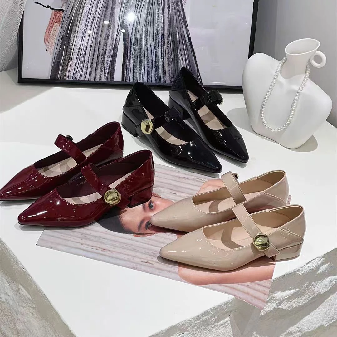 【星仔专属】2025女款时尚百搭休闲小单鞋M9-93