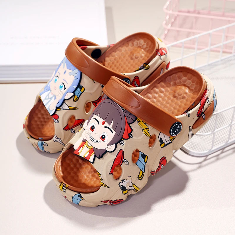 儿童哪吒凉鞋夏季新款男女童户外拖鞋中大童沙滩鞋防滑洞洞鞋学生