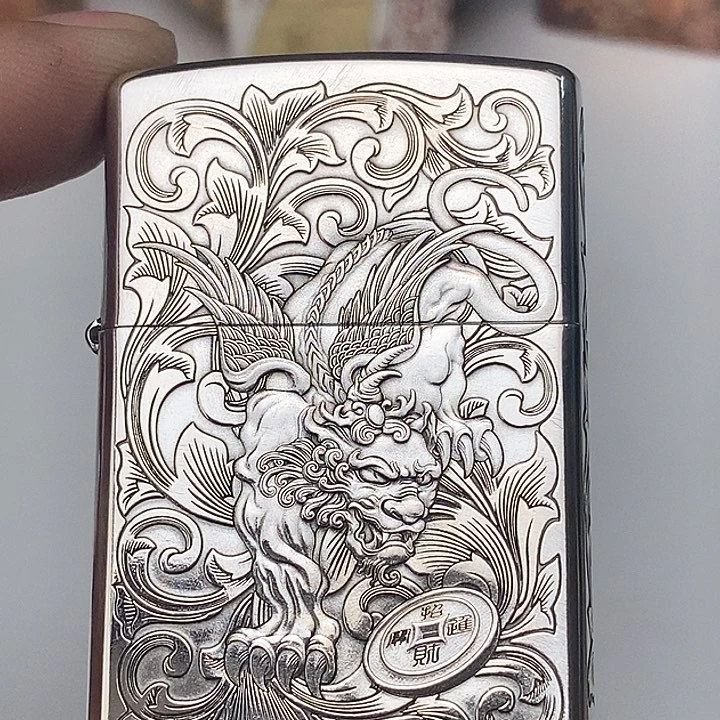 米色双收黄铜时刻经雕工艺品牌