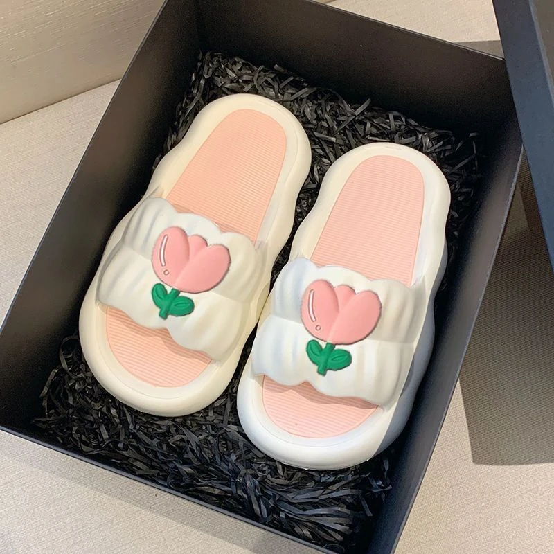 2025新款郁金香拖鞋女外穿仙女风夏网红ins家居防滑踩屎感凉拖鞋