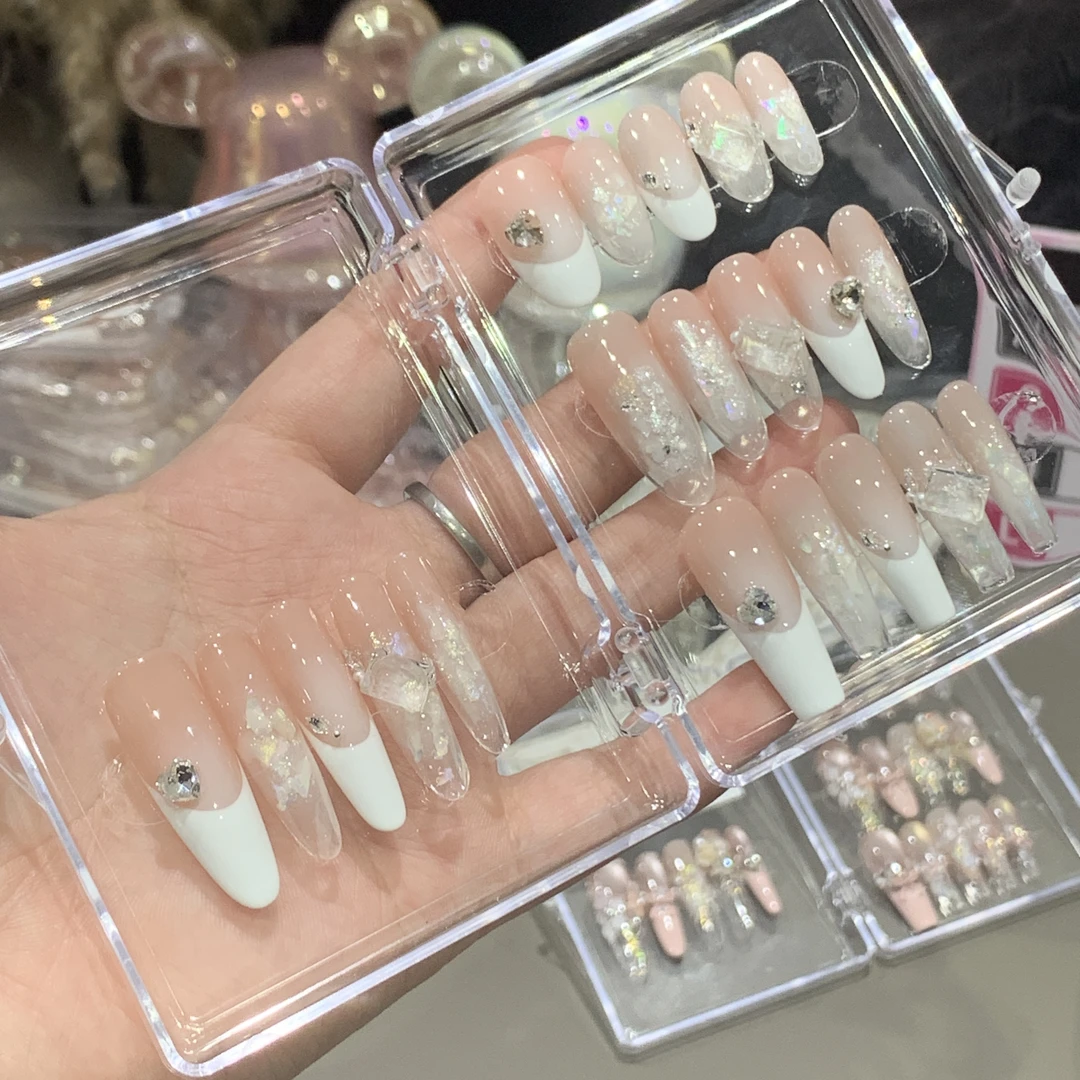 【白色醋酸】——饼干手工穿戴甲