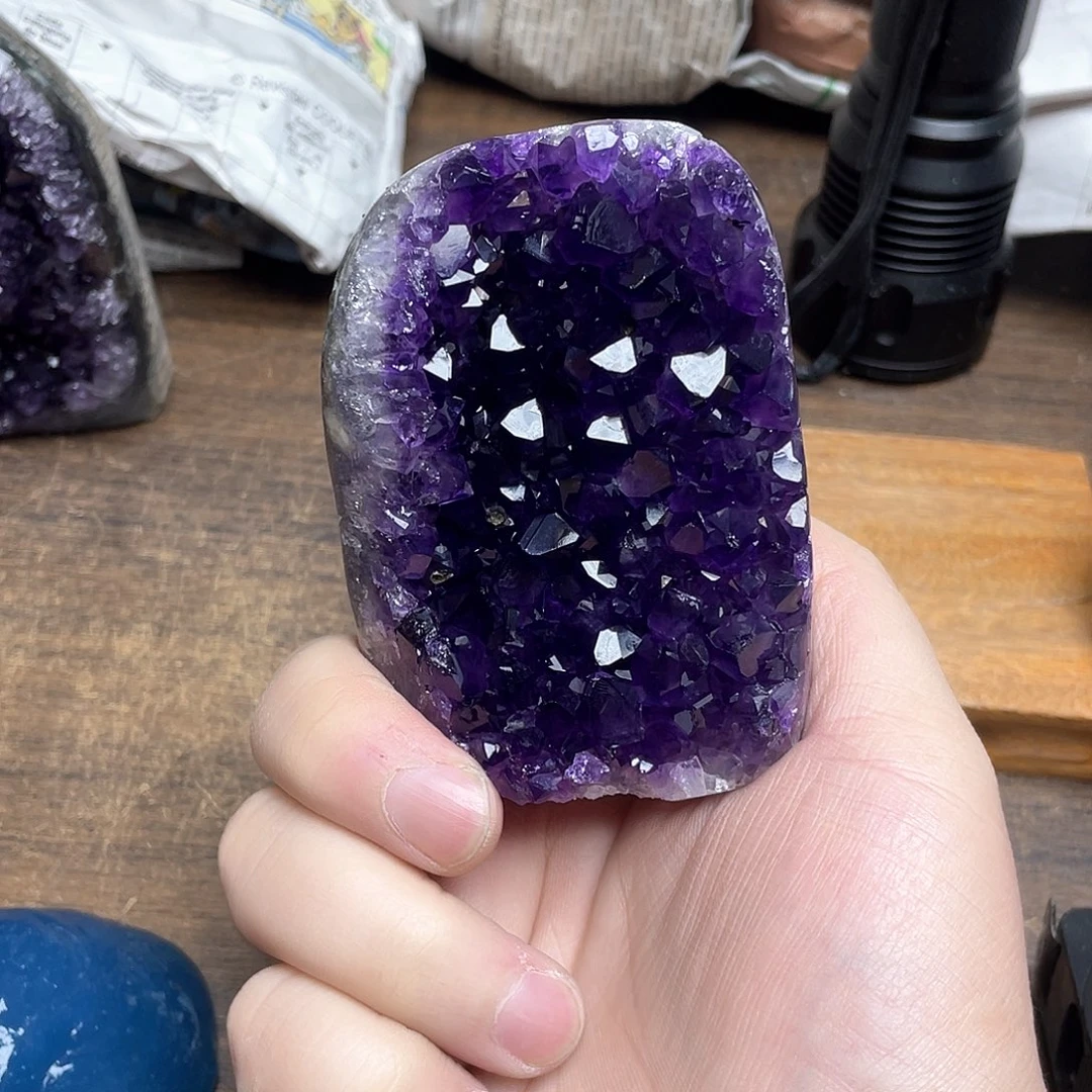 紫晶大型摆件（非配饰）未镶嵌