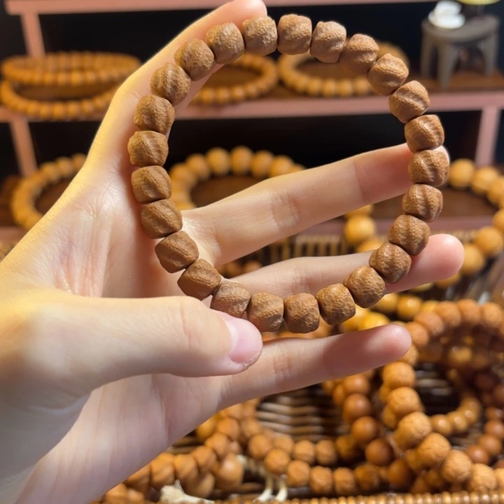 猴头核桃吊坠微瑕灵蛇10mm