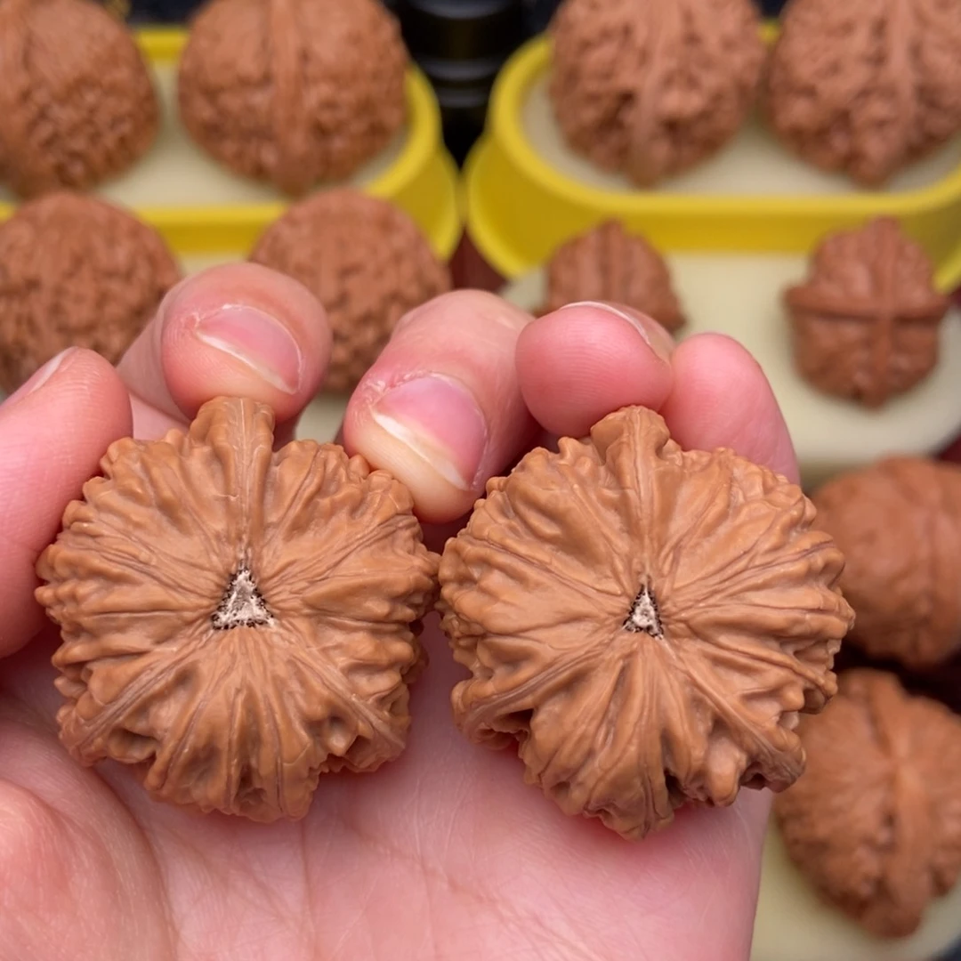 文玩核桃把件静**情36文山三棱