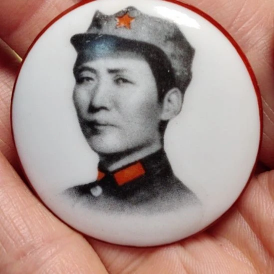 柒***後其他普通金属爷爷纪念章爷爷纪念