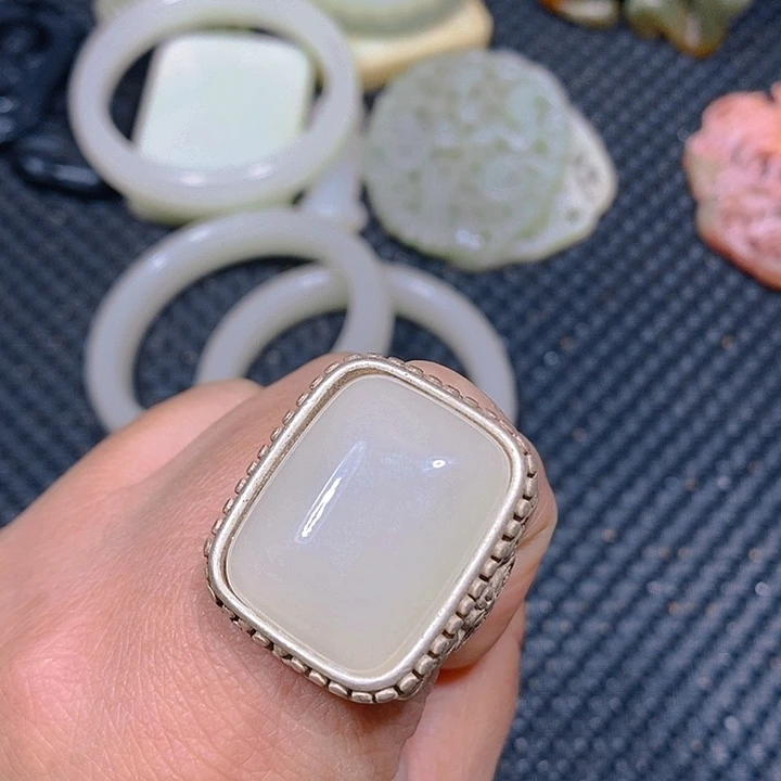 未镶嵌手链和田玉（糖玉）