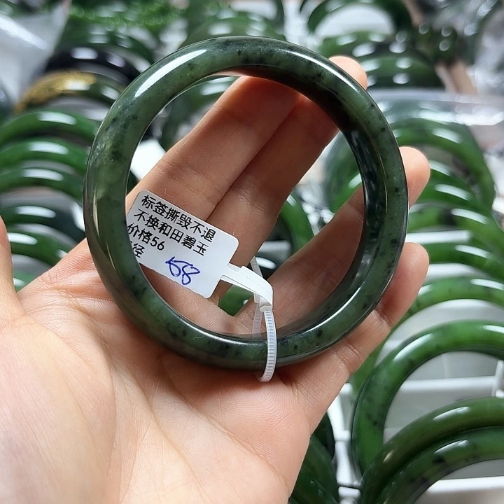 和田玉（碧玉）未镶嵌手镯正圈58有瑕