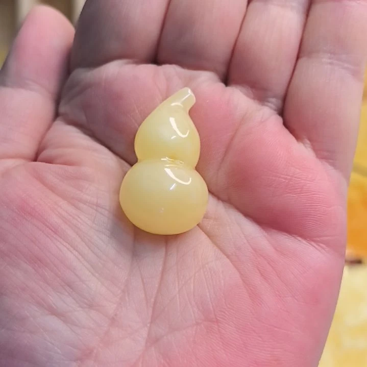 未镶嵌蜜蜡颈饰小葫芦