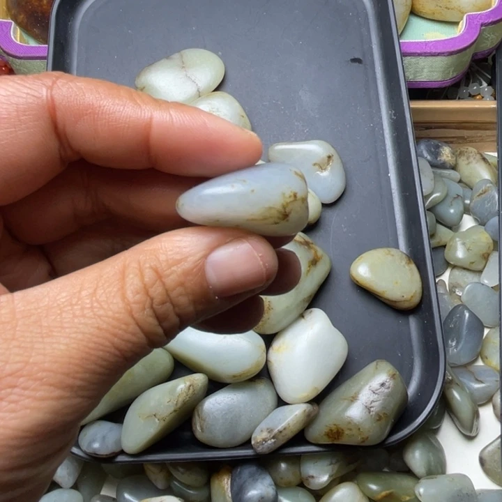 和田玉未镶嵌珠宝半成品