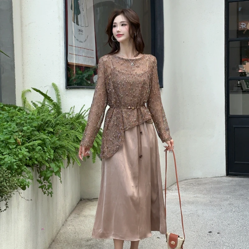 连衣裙镂空轻熟风2025秋季新款洋气INS风宽松短优雅收腰时尚套装