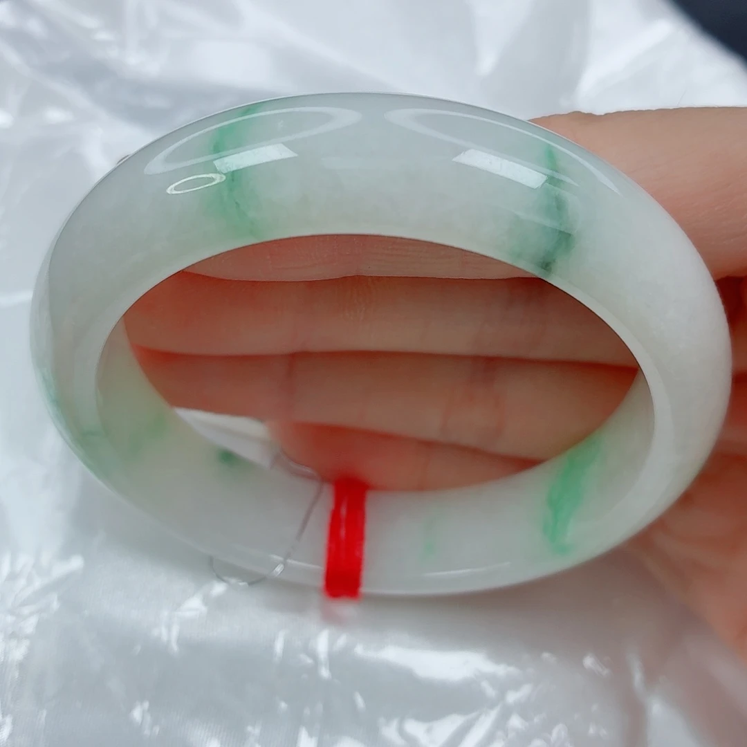 翡翠未镶嵌手镯56.2正圈，版型好，白底金丝绿，完整，07