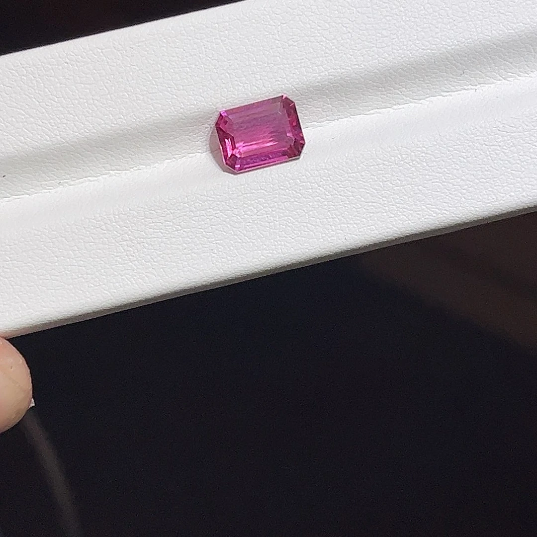 未镶嵌碧玺裸石5.3x6.7