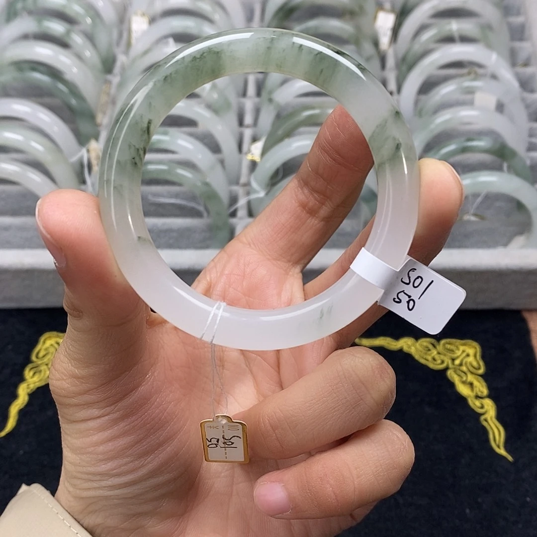 石英质玉未镶嵌手镯50圈口