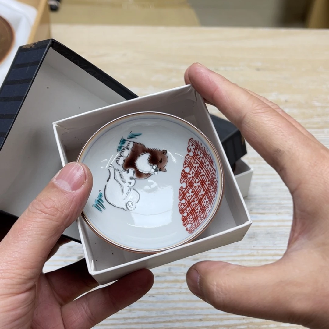 瓷片靓**！密密麻麻地排列着一个