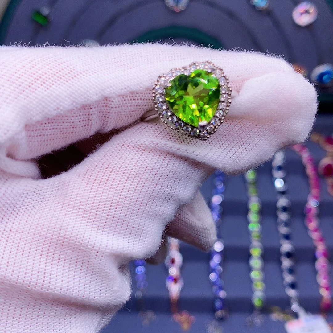 橄榄石戒指银S925镶嵌