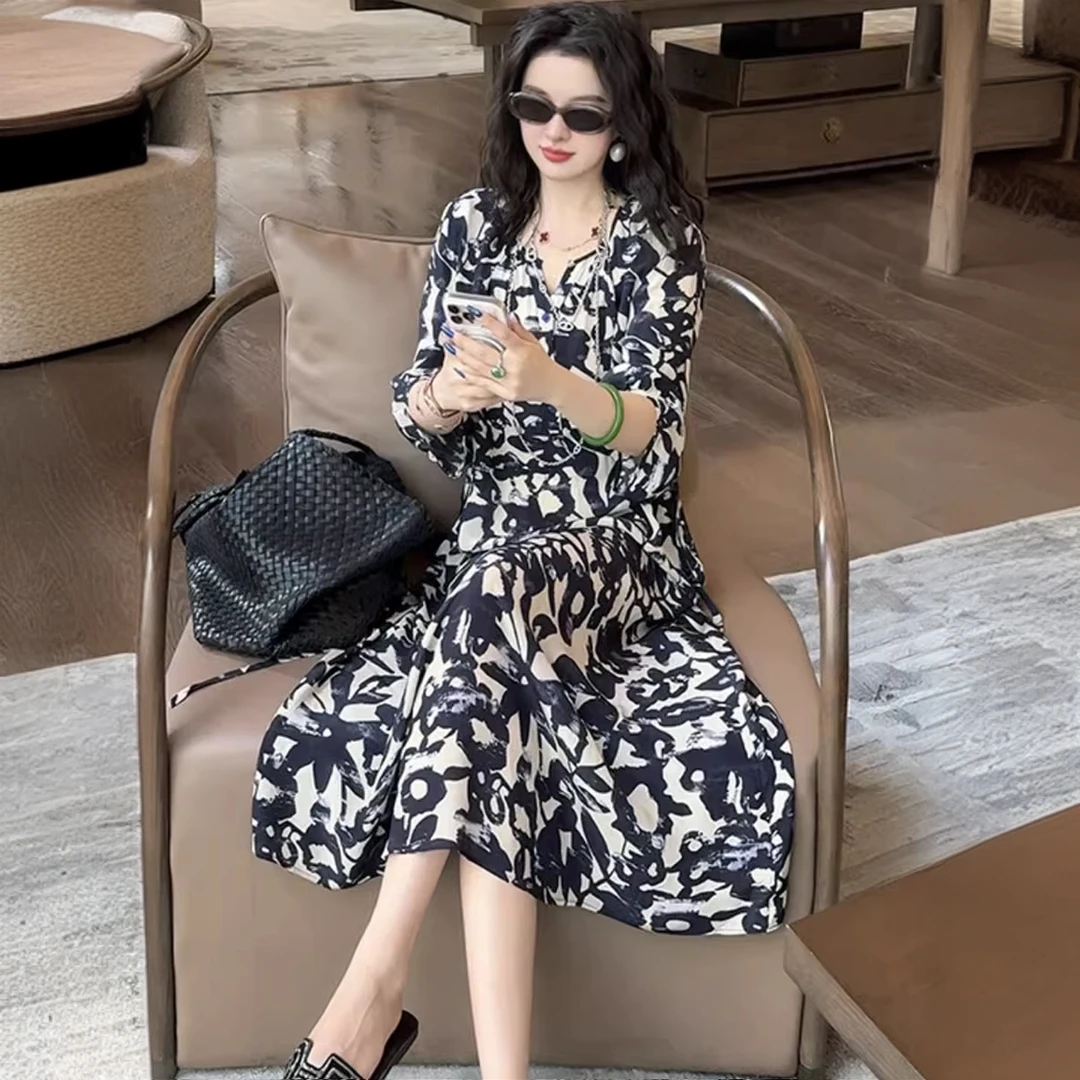 高级感气质法式连衣裙女2025夏季新款宽松中长款遮肚过膝印花裙子