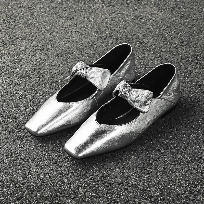 卡卡妮亚 法式方头真皮单鞋女2025新款低跟蝴蝶结银色玛丽珍鞋