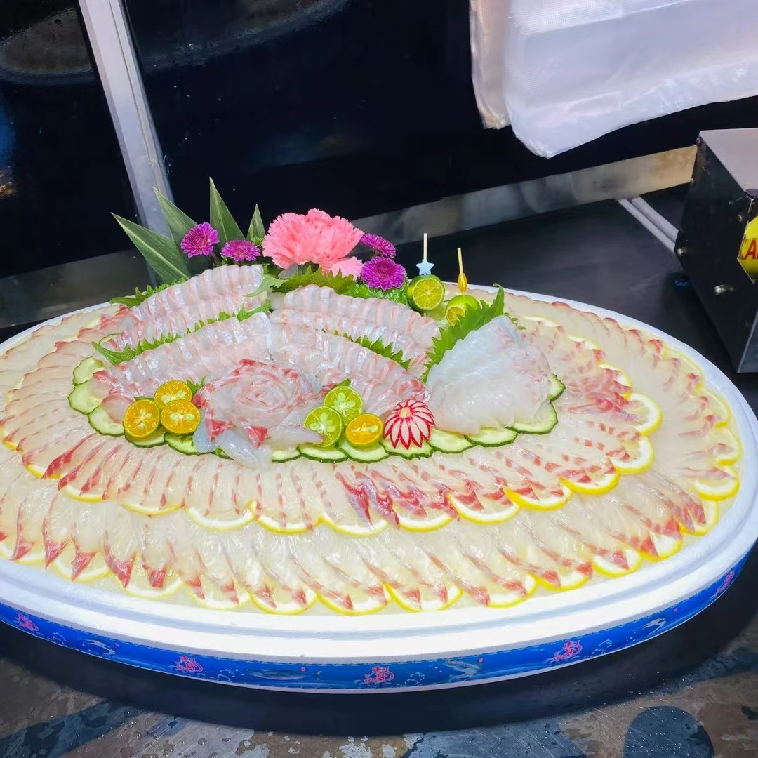 金雕鱼刺身1000g，10人份量左右。配芥末酱油青柠！