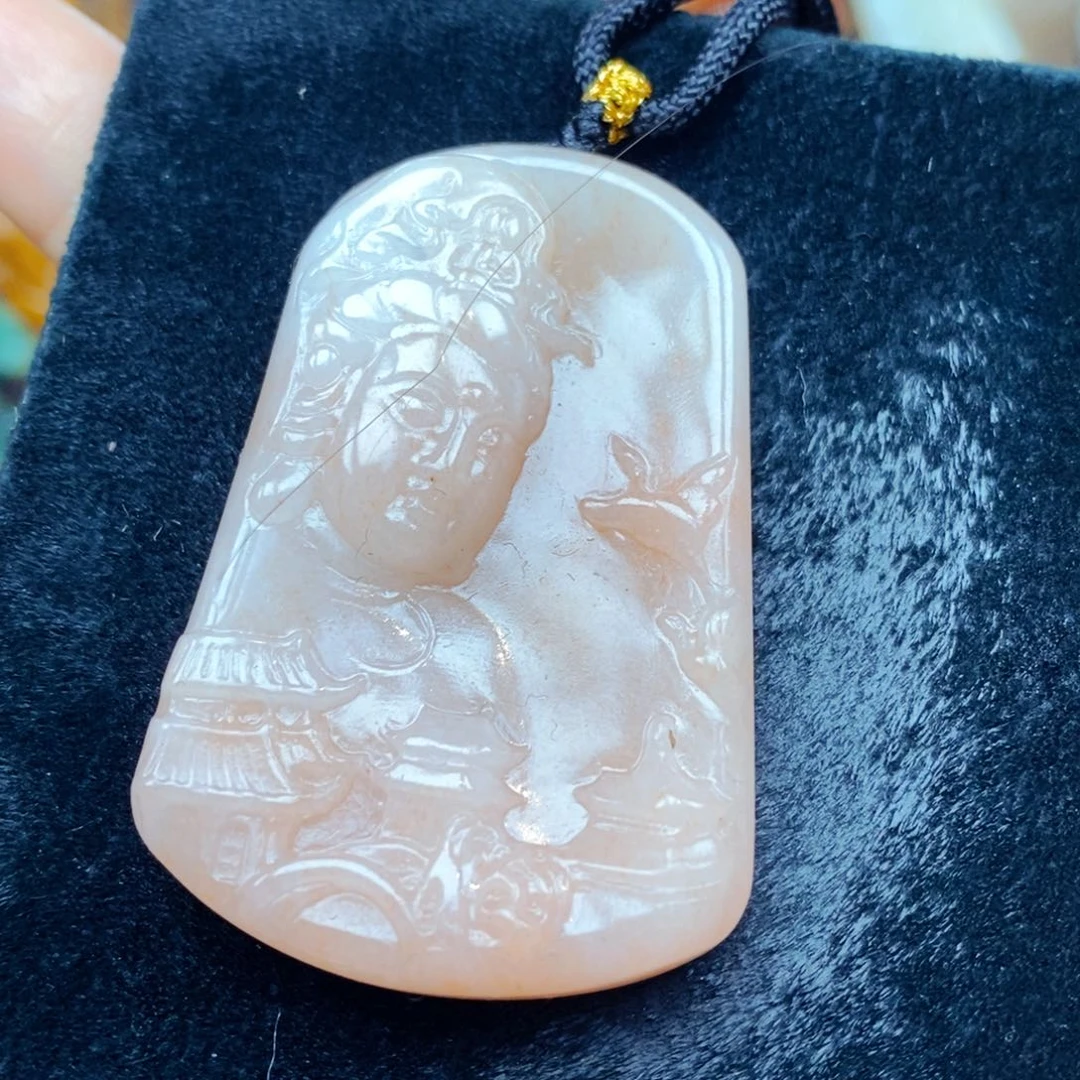 未镶嵌石英质玉（黄龙玉）颈饰