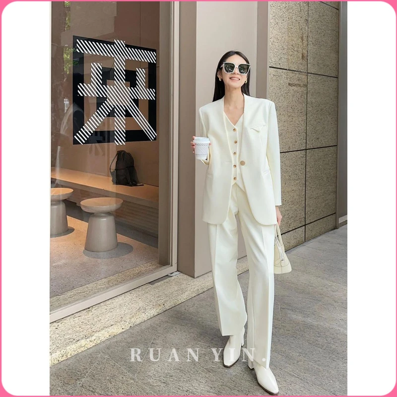 RUAN YIN白色西装套装女士时尚设计感V领马甲三件套高级感职业装