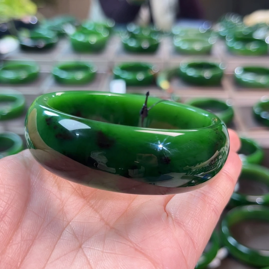 未镶嵌手镯和田玉（碧玉）