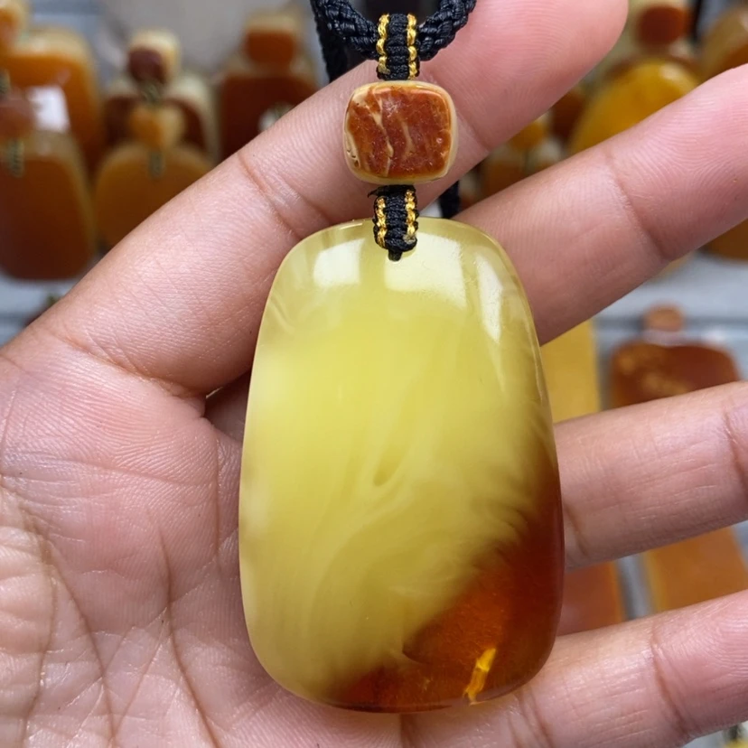 【闪购商品】琥珀颈饰未镶嵌