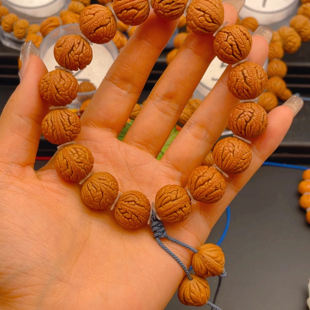 桃核手串人**布见健健康康平平安安8