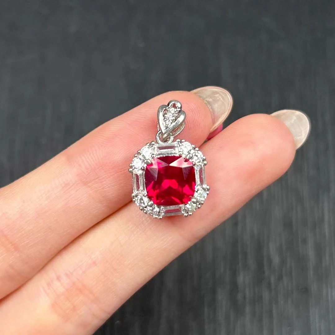 阿鲁沙-典藏轻奢红宝石-精工合金培育吊坠配链875