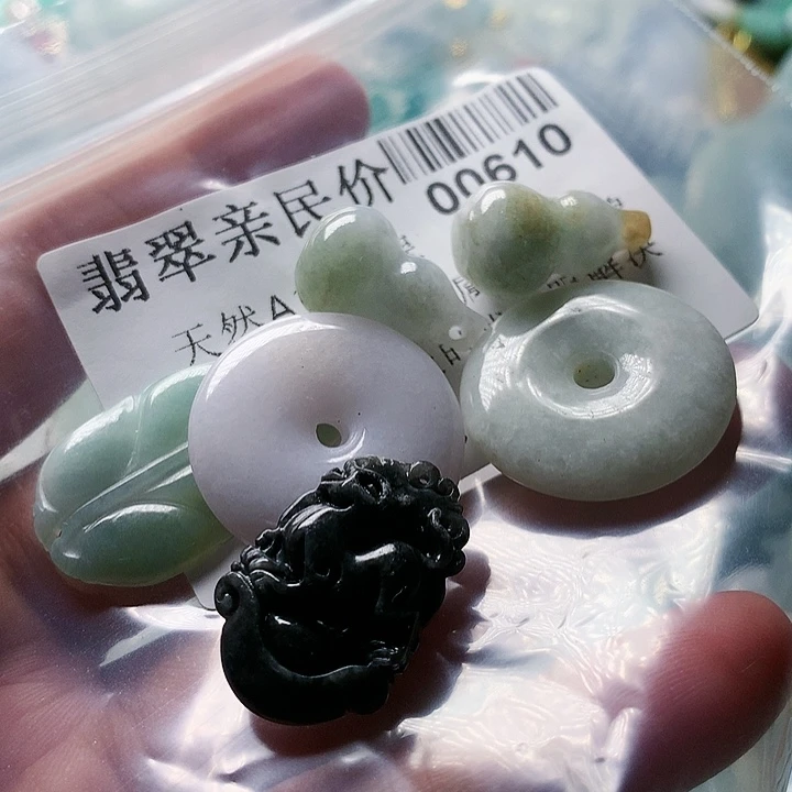 翡翠未镶嵌颈饰0000000610