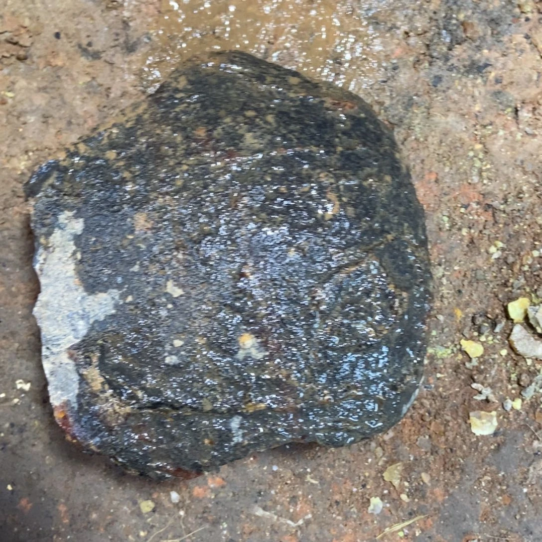 潇***雨定制玛瑙原石切开不退