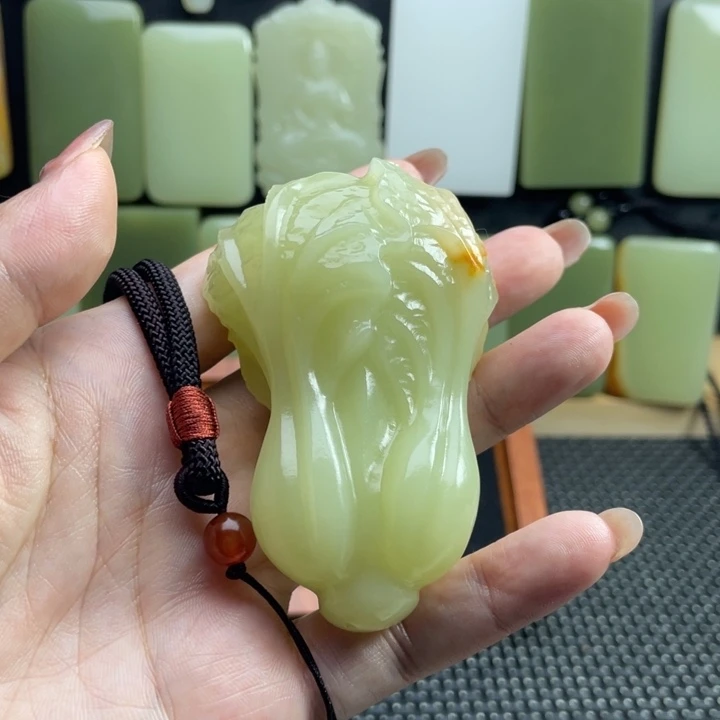 济***行新疆昆仑山料手把件白菜