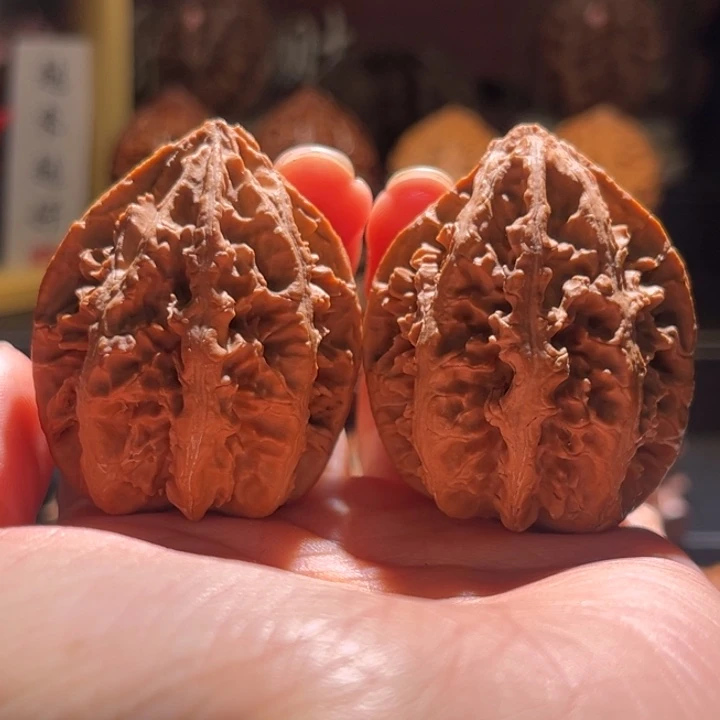 文玩核桃吊坠凹底奶嘴塔71